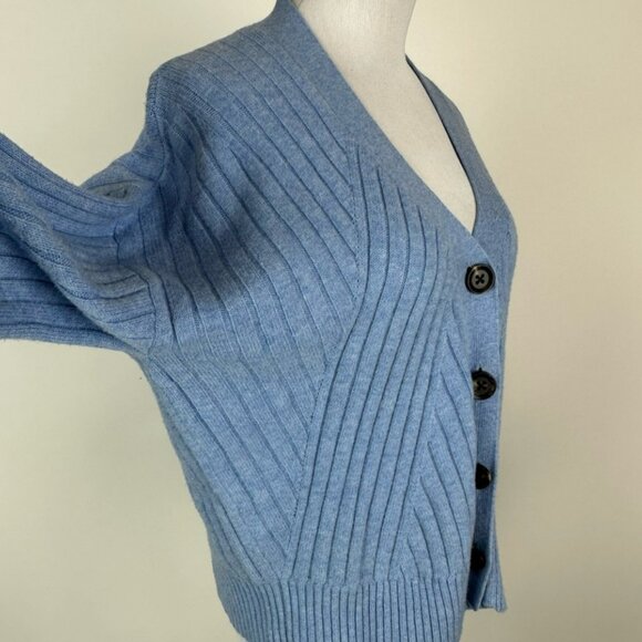 Cabi Scenic Cardigan Style # 5831 Light Blue Button Front Sweater - Size Large - Picture 7 of 15